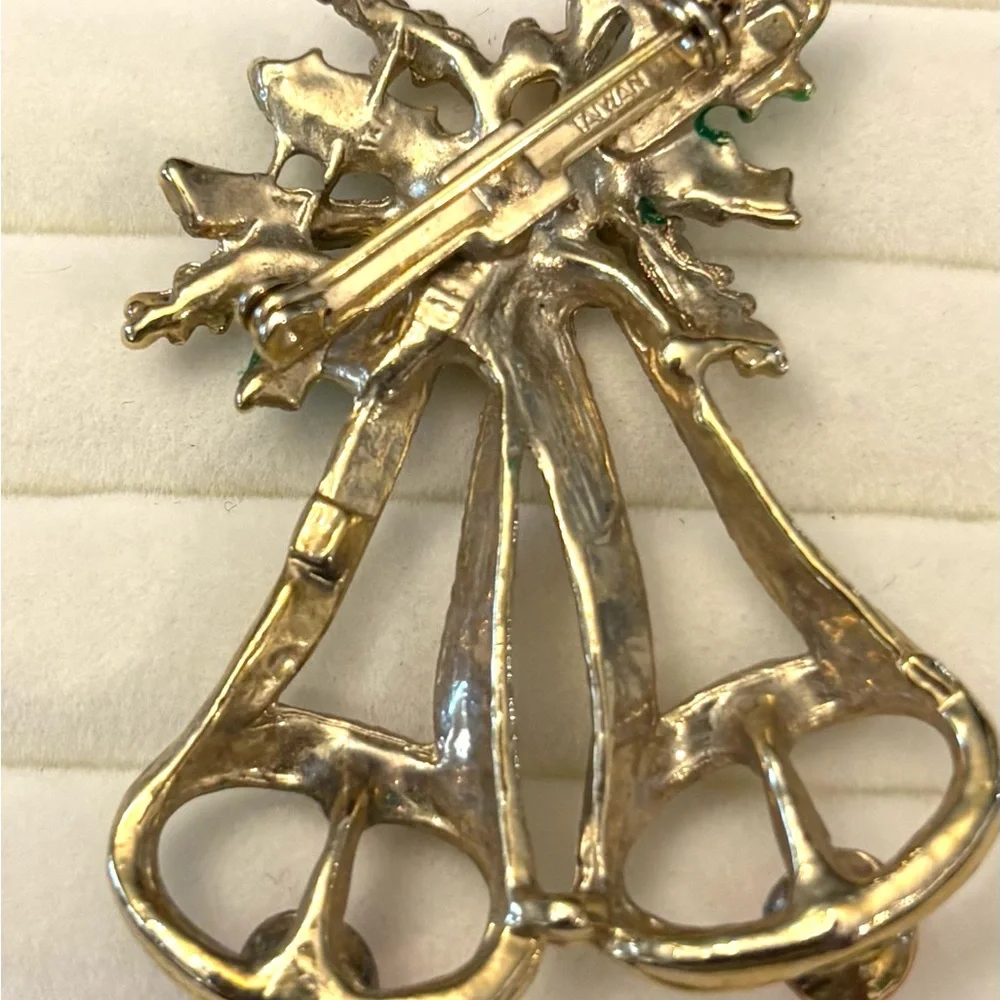 Vintage Marked Taiwan Goldtone Enamel Christmas BELLS Brooch Pin Festive Texture